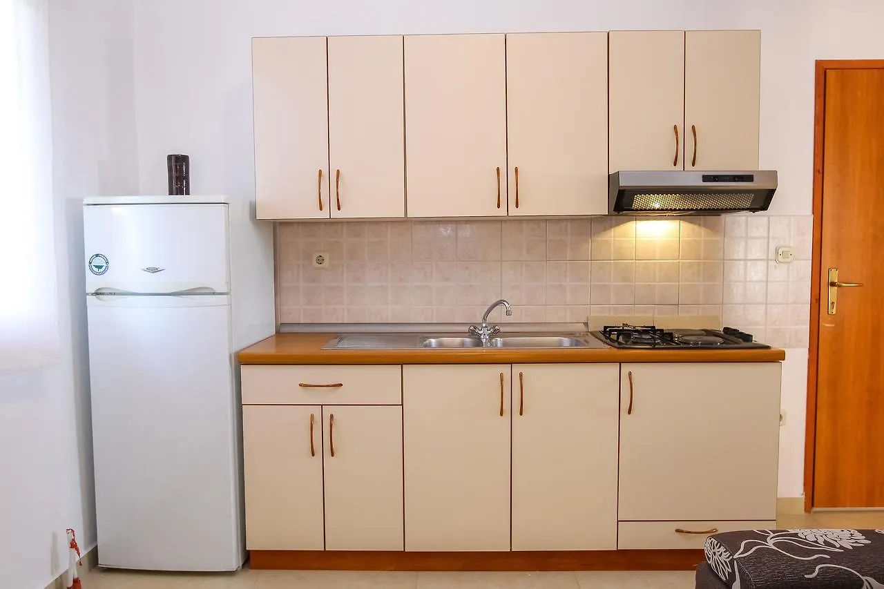 Apartments Martina Pakostane 0*,  Croatia