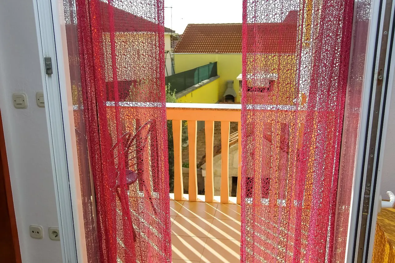 باكوشتاني Apartments Martina
