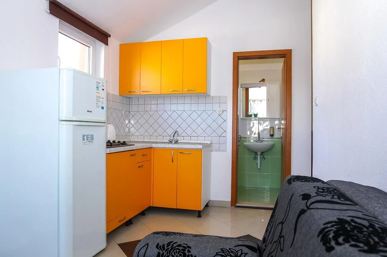 Apartments Martina Pakostane