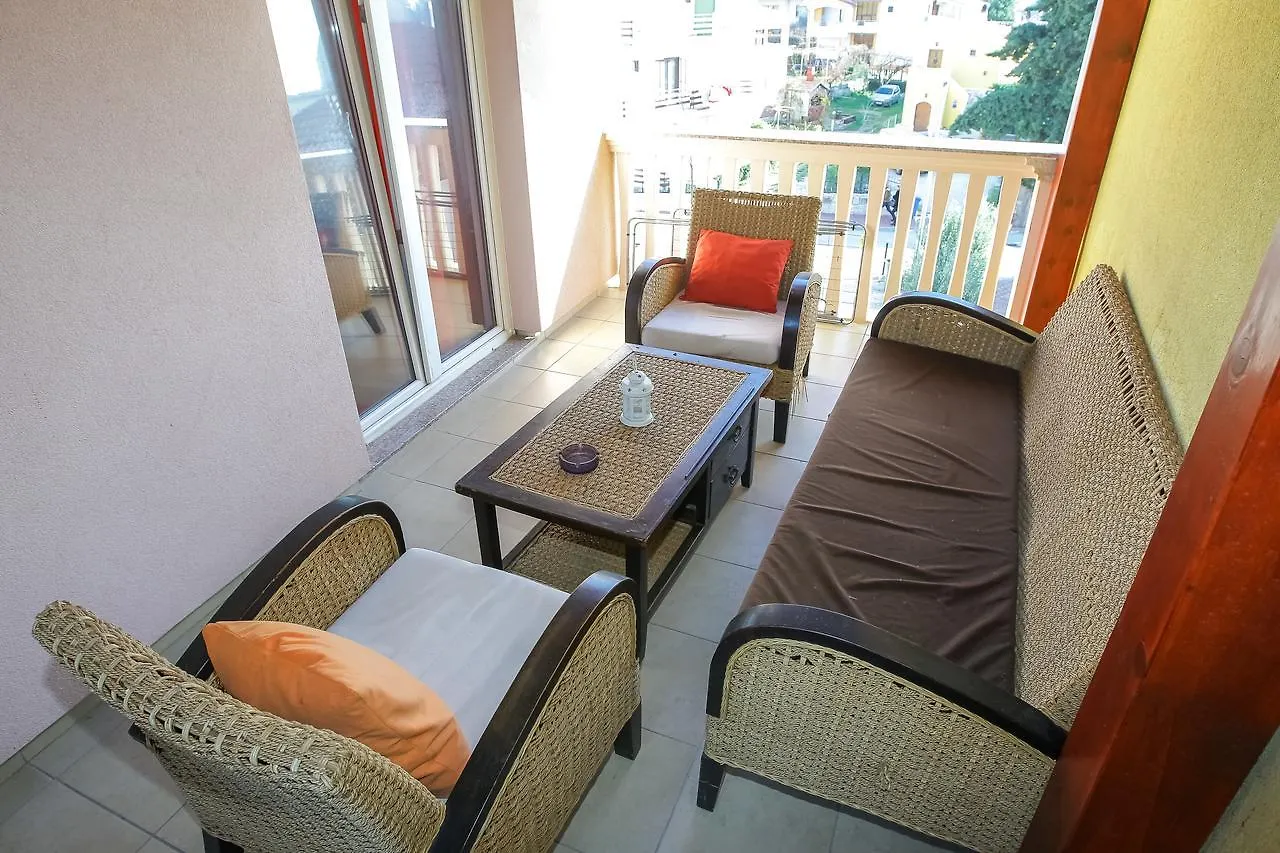 Apartments Martina Pakostane 0*,  Croatia
