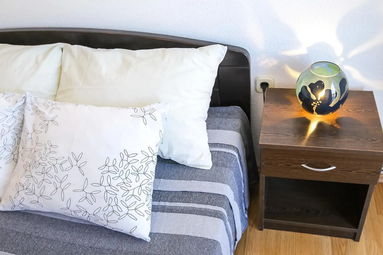باكوشتاني Apartments Martina