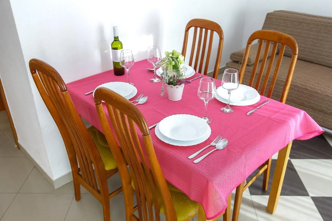 Apartments Martina Pakostane Croatia