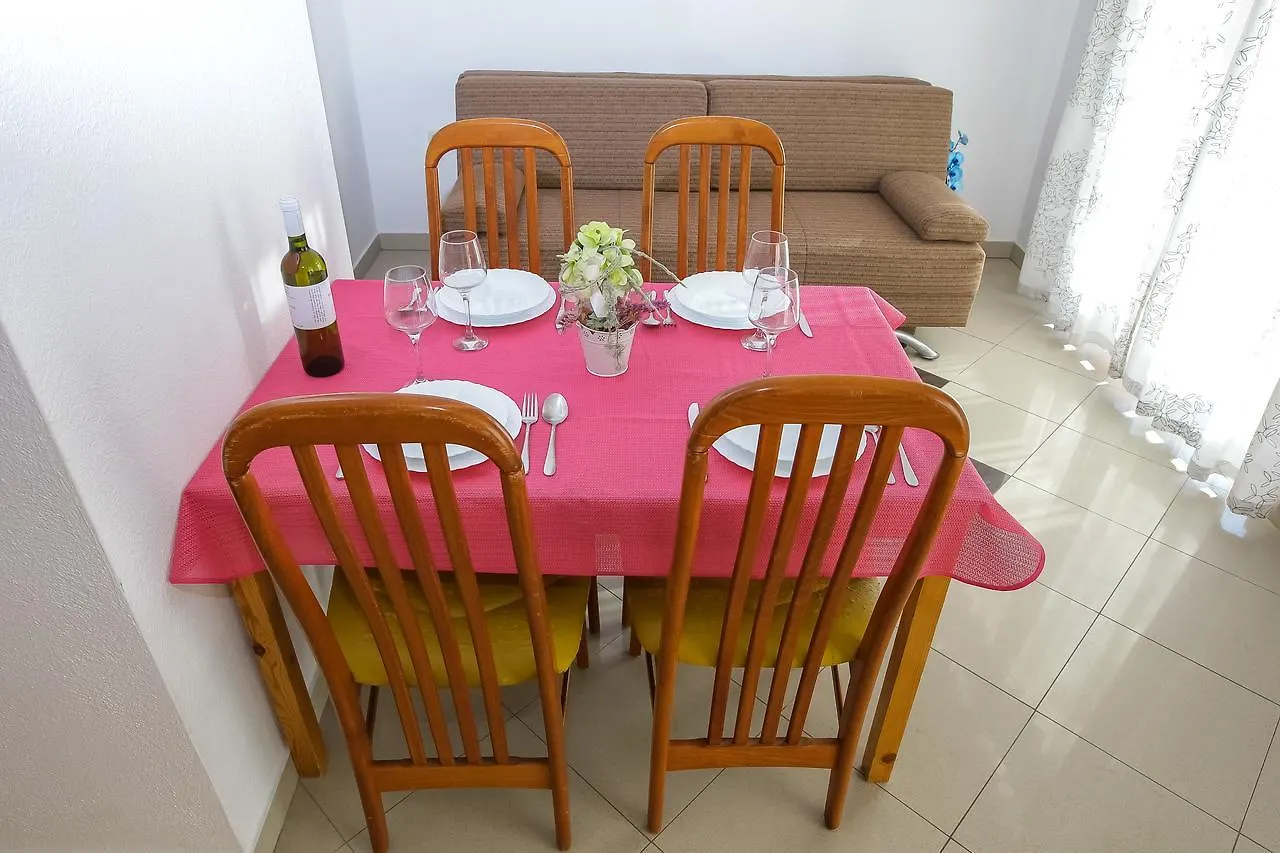 Apartments Martina Pakostane