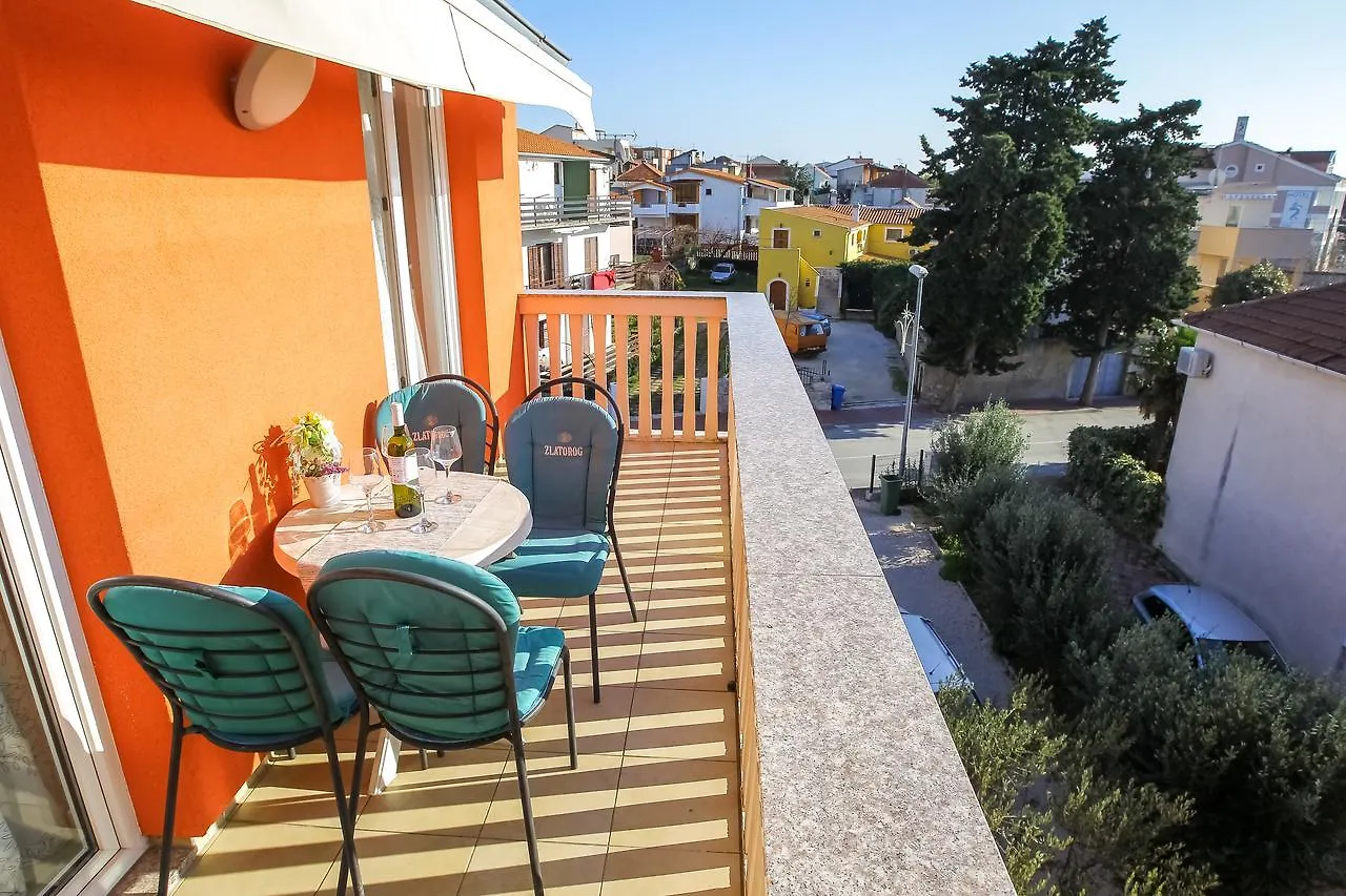 Apartments Martina Pakostane Croatia