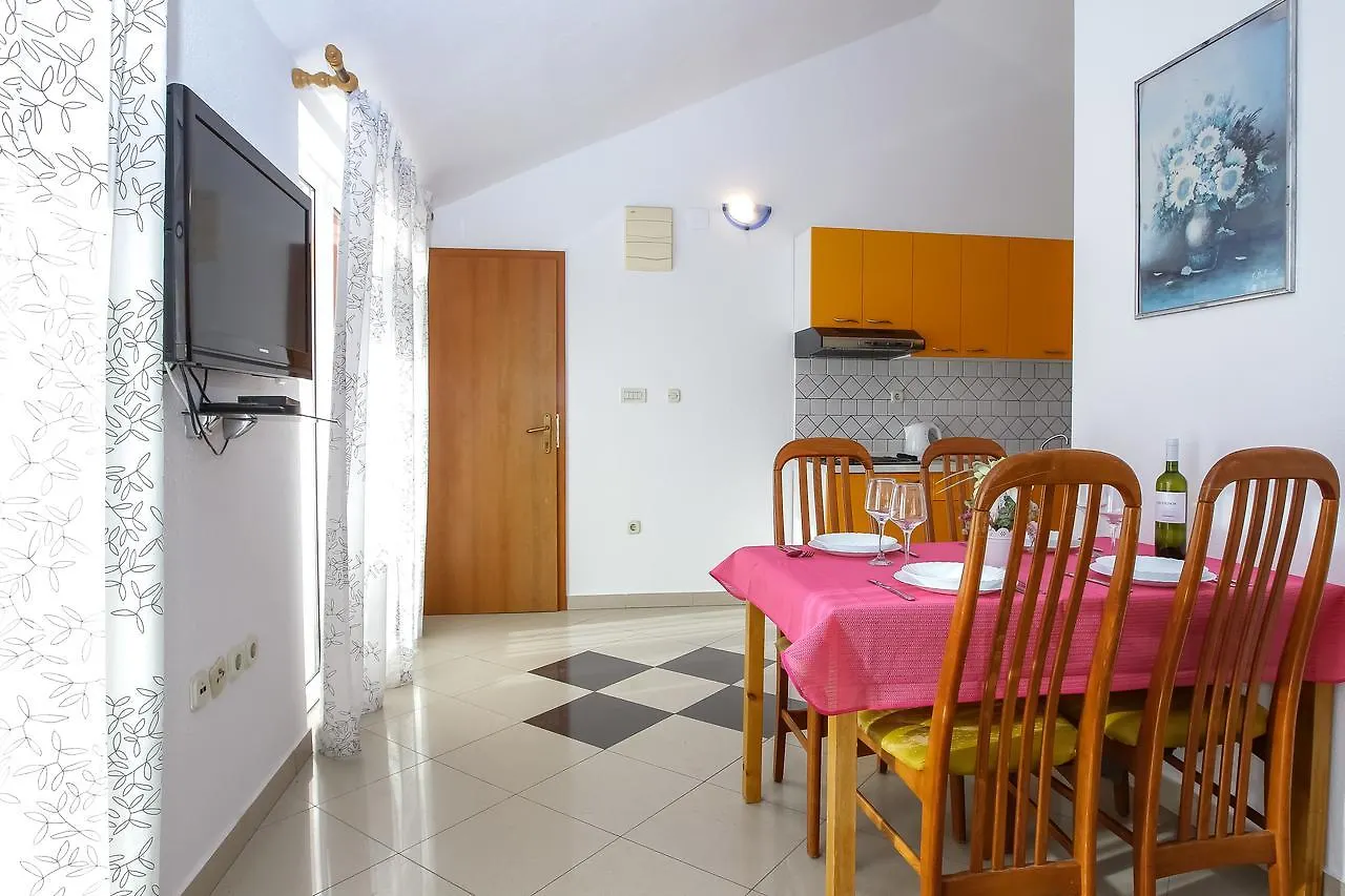 Apartments Martina Pakostane 0*,  Croatia