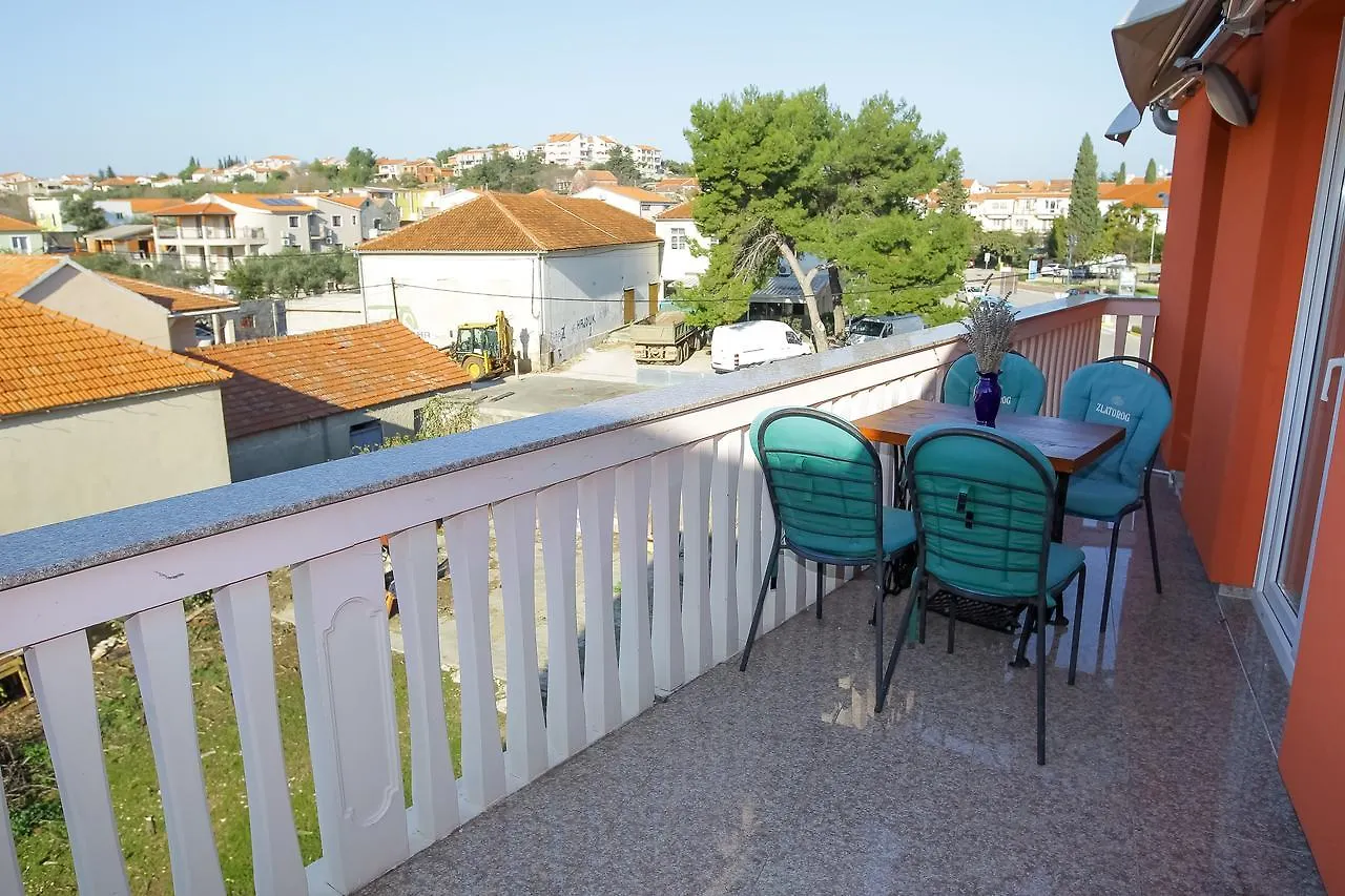 Apartments Martina Pakostane