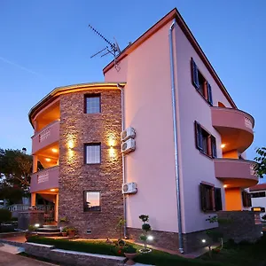 Dalmatino Apartman